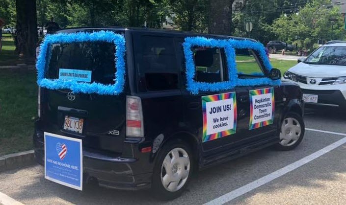 Image of a car decorated for a parade.